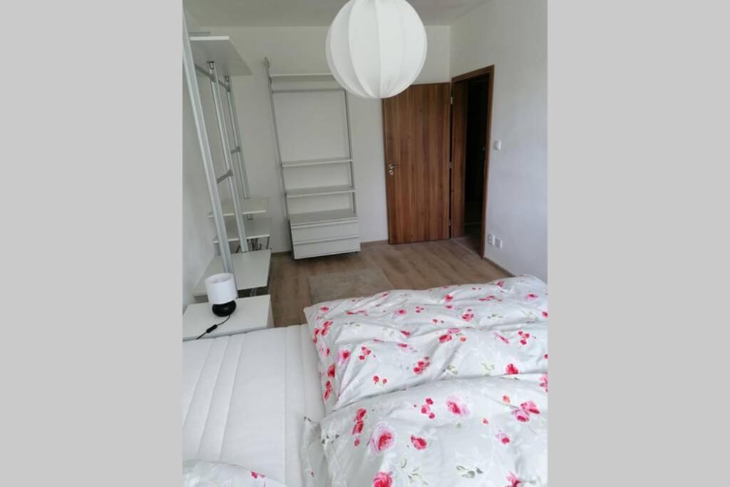 Apartman Blizko Hlavnej Stanice A Centra Mesta Bardejov Luaran gambar