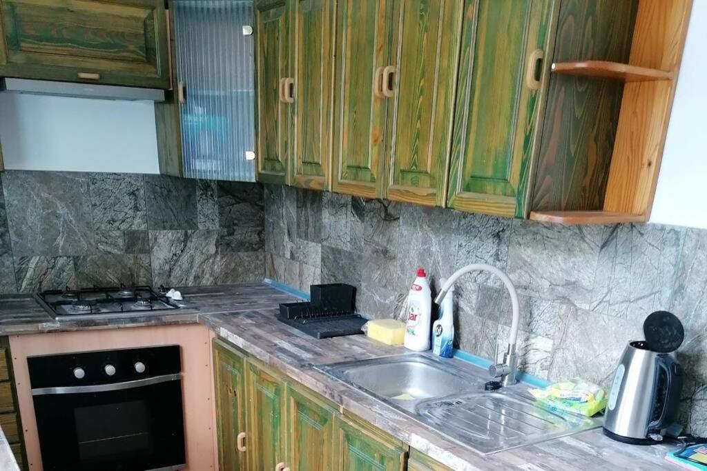 Apartman Blizko Hlavnej Stanice A Centra Mesta Bardejov Luaran gambar